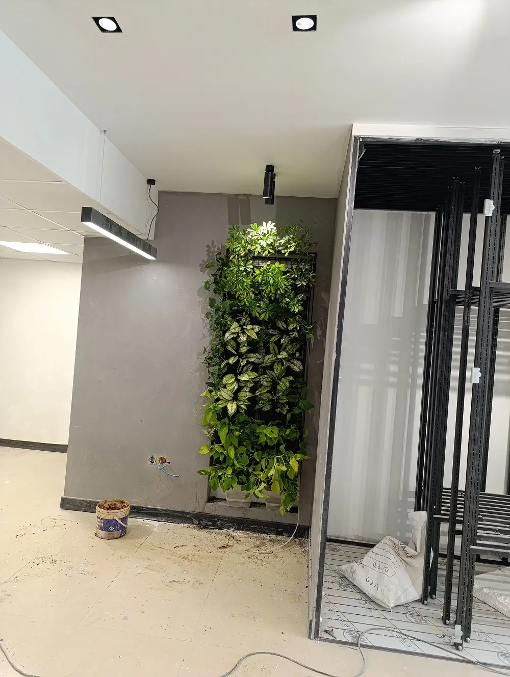 پروژه دیوار سبز خیابان ولیعصر