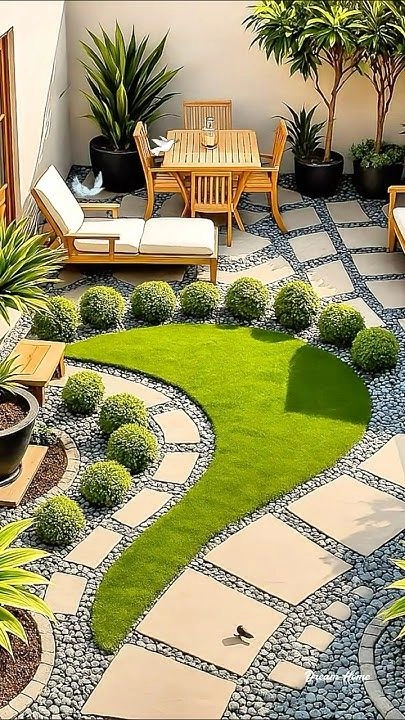 فضای سبز حیاط ویلا